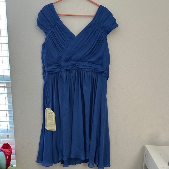 Blue Pleated V-Neck formal  Dress - Picture 6 of 6